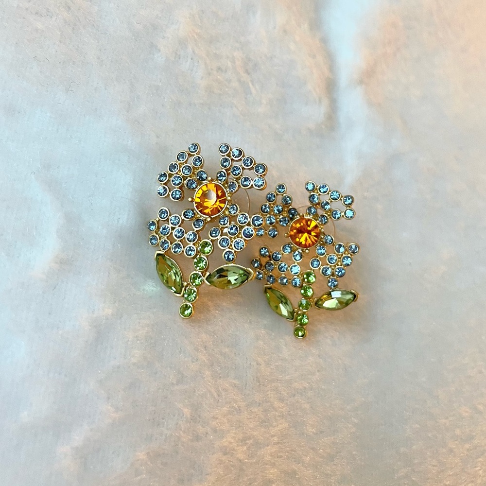Oscar de la Renta floral earrings